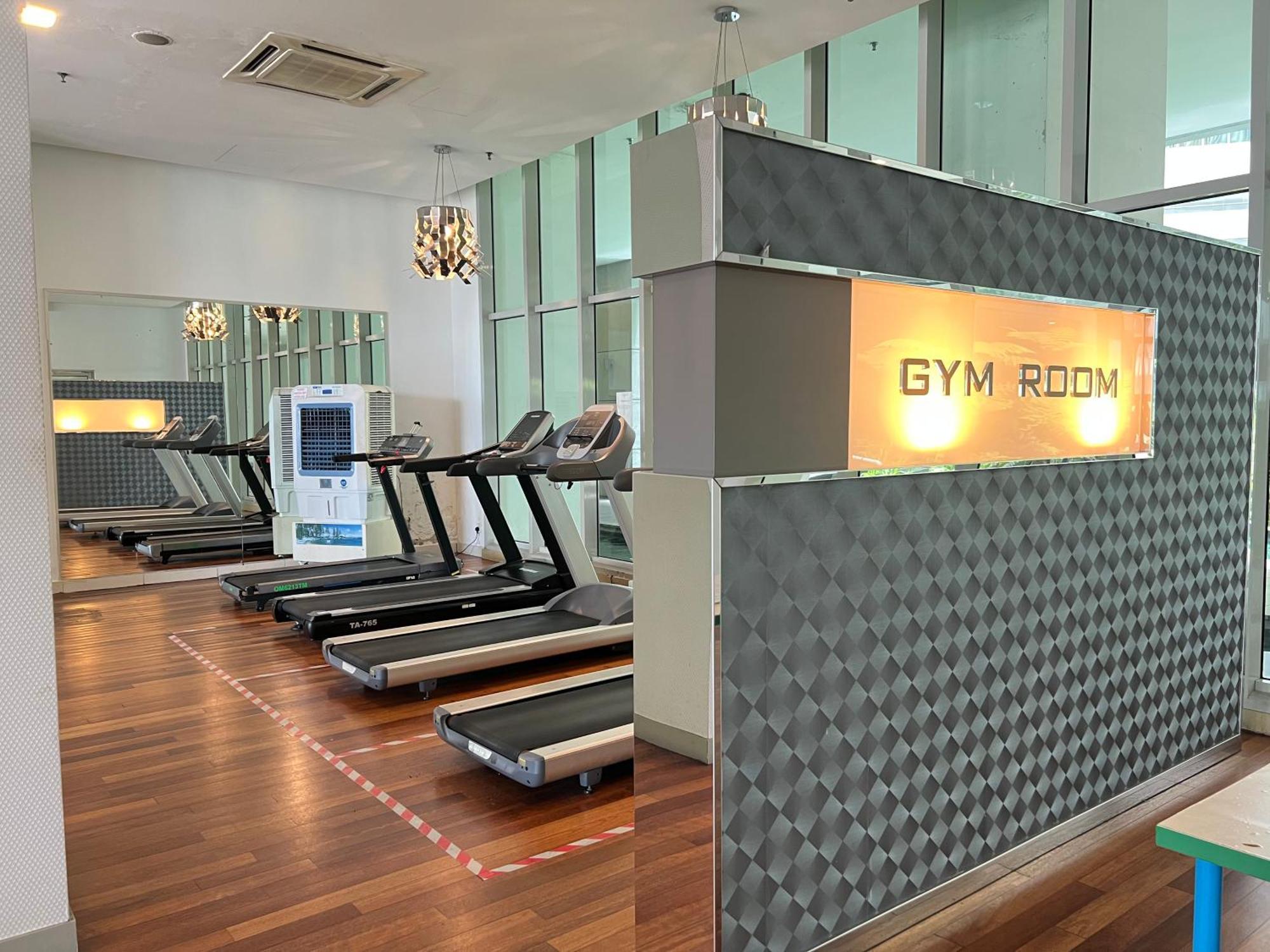 Regalia Spritz Empire Hostel Kuala Lumpur Zewnętrze zdjęcie
